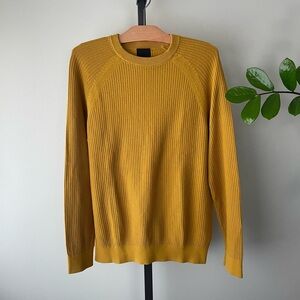 H&M Muscle Fit Ribbed Knit Sweater Mustard Yellow Mens Size Medium